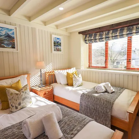 Jasmine * Keswick (Cumbria)